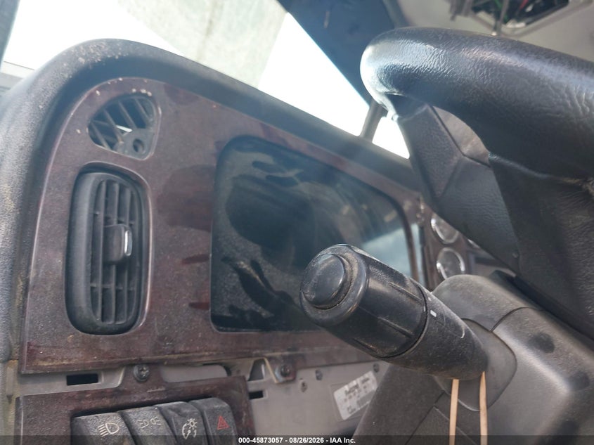 2023 PETERBILT 389 auction photo 5