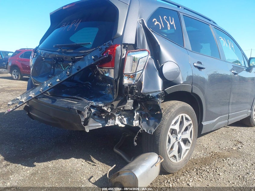 SUBARU FORESTER 2023 VIN JF2SKAEC4PH471609