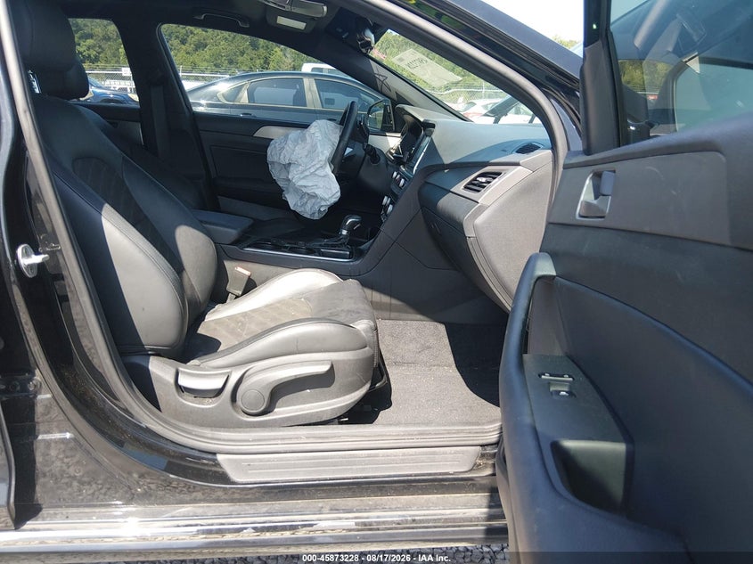 2018 HYUNDAI SONATA auction photo 5