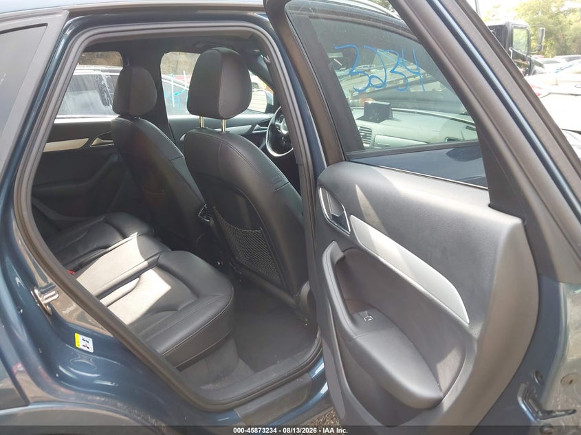 Фото 8 - AUDI Q3