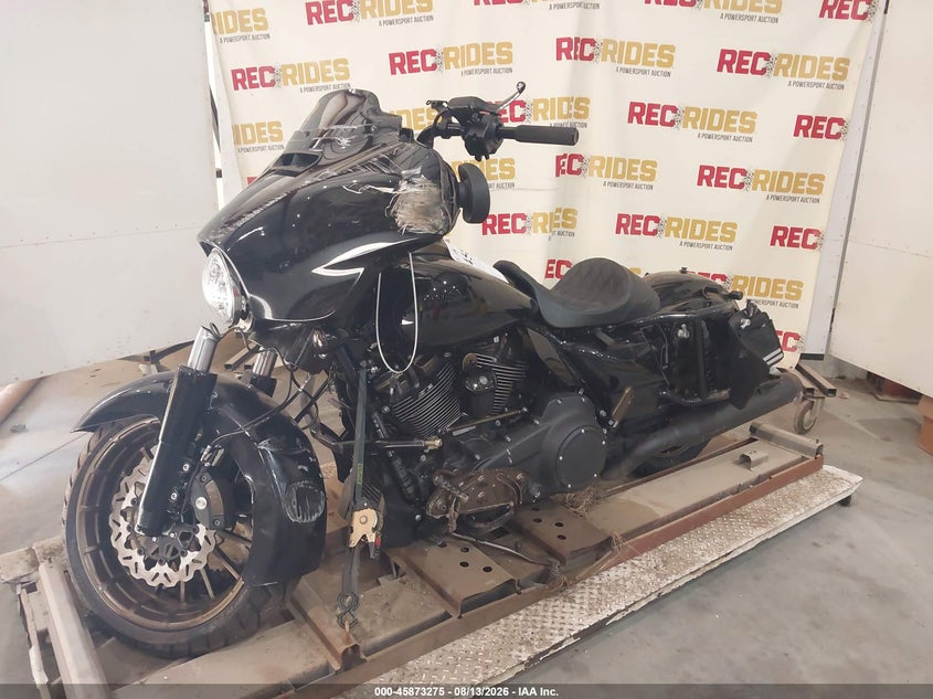 HARLEY-DAVIDSON FLHX 2022