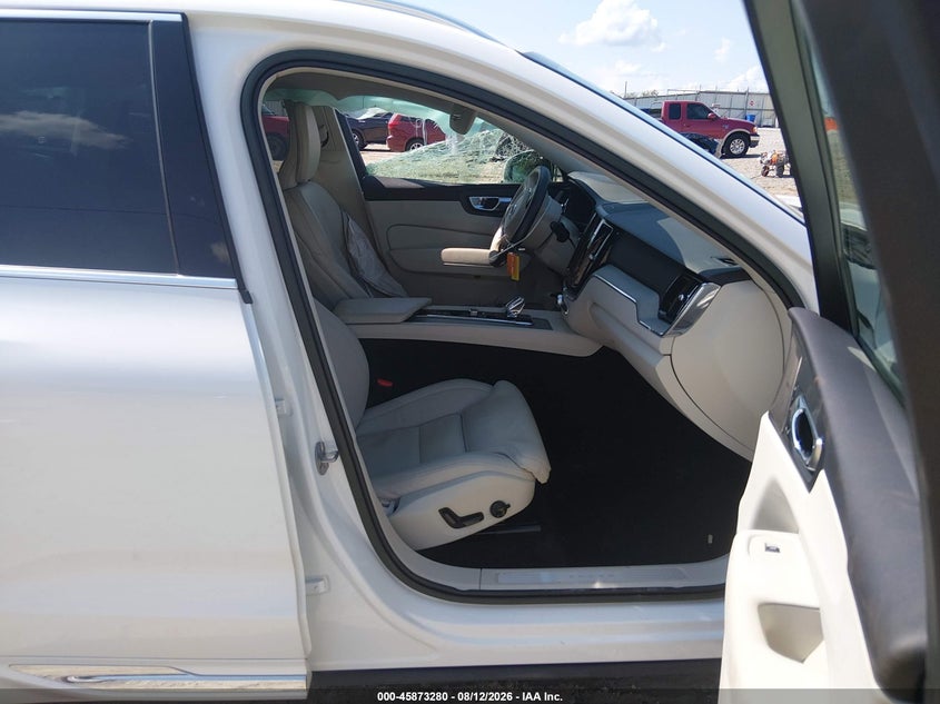 VOLVO XC60 - zdjęcie 5