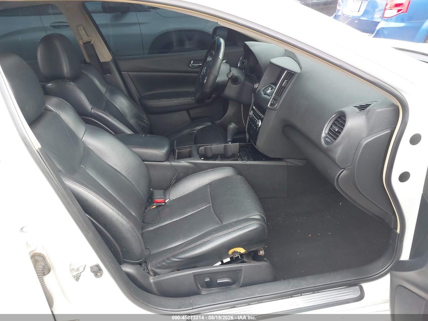 2011 NISSAN MAXIMA auction photo 5