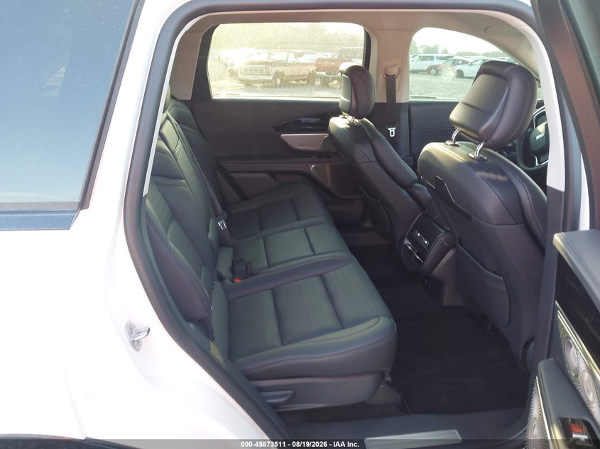 LINCOLN NAUTILUS 2026 VIN 5LMPJ8KA5TJ052618