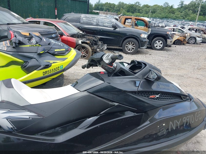 2011 SEADOO RXT auction photo 5