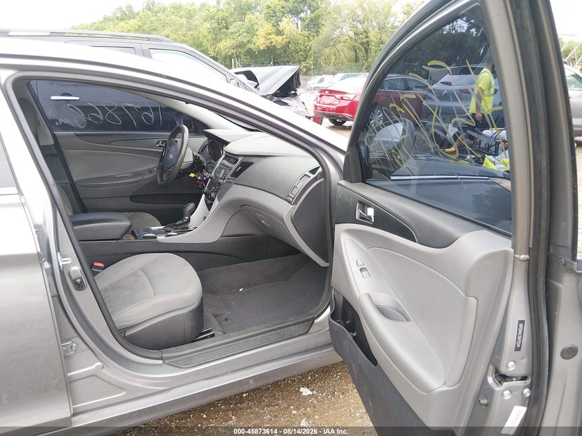 2013 HYUNDAI SONATA auction photo 5