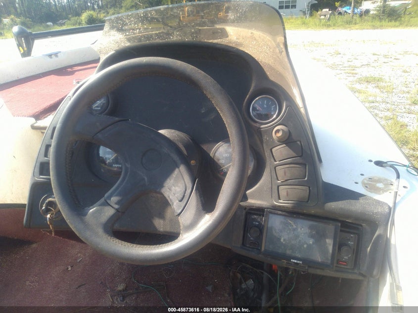 2000 RANGER 17' auction photo 7