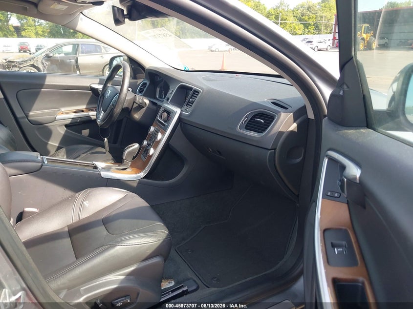 2016 VOLVO S60 INSCRIPTION auction photo 5