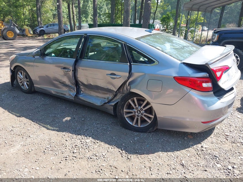 2015 HYUNDAI SONATA auction photo 3