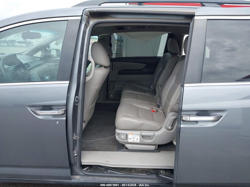 2011 HONDA ODYSSEY auction photo 8