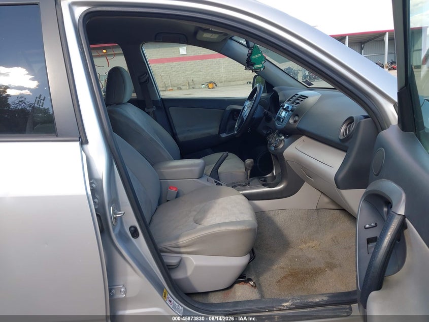 2010 TOYOTA RAV4 auction photo 5