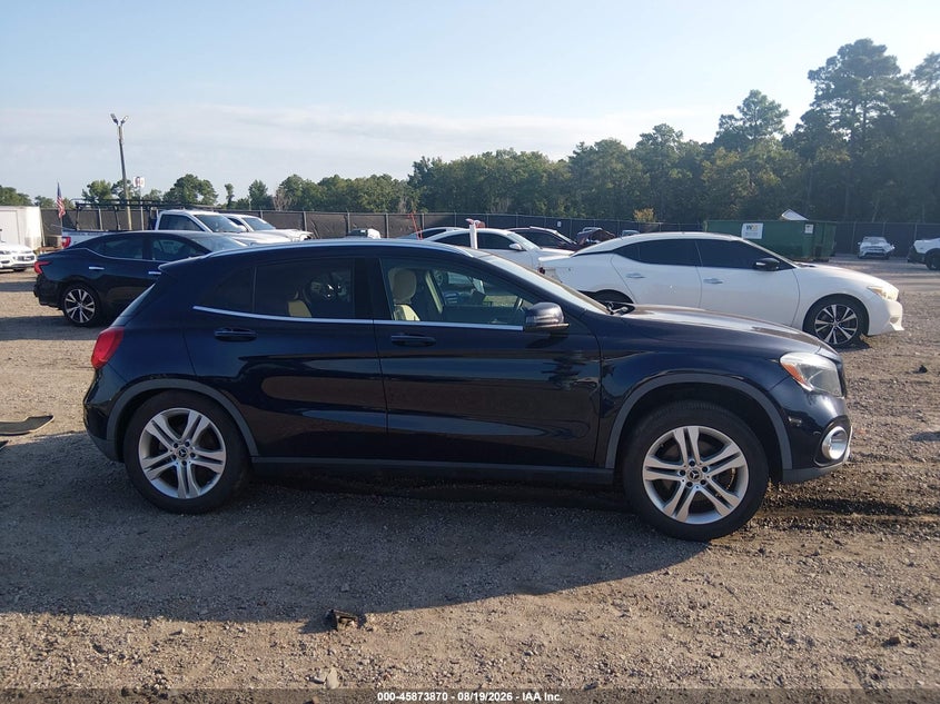 MERCEDES-BENZ GLA 250 - zdjęcie 14
