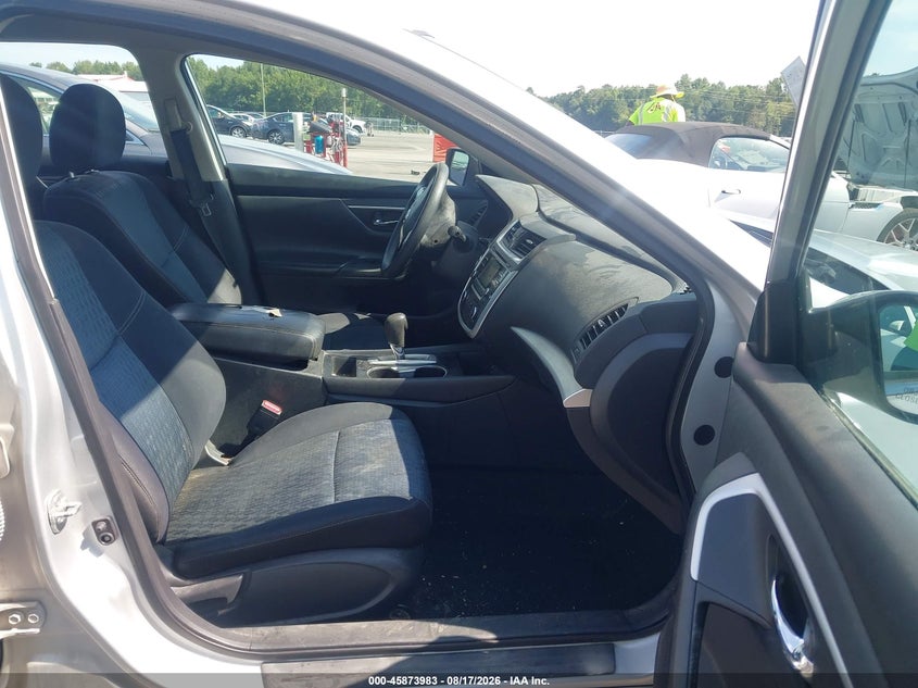 2016 NISSAN ALTIMA auction photo 5