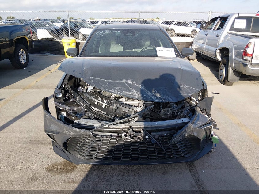 TOYOTA CAMRY - zdjęcie 12