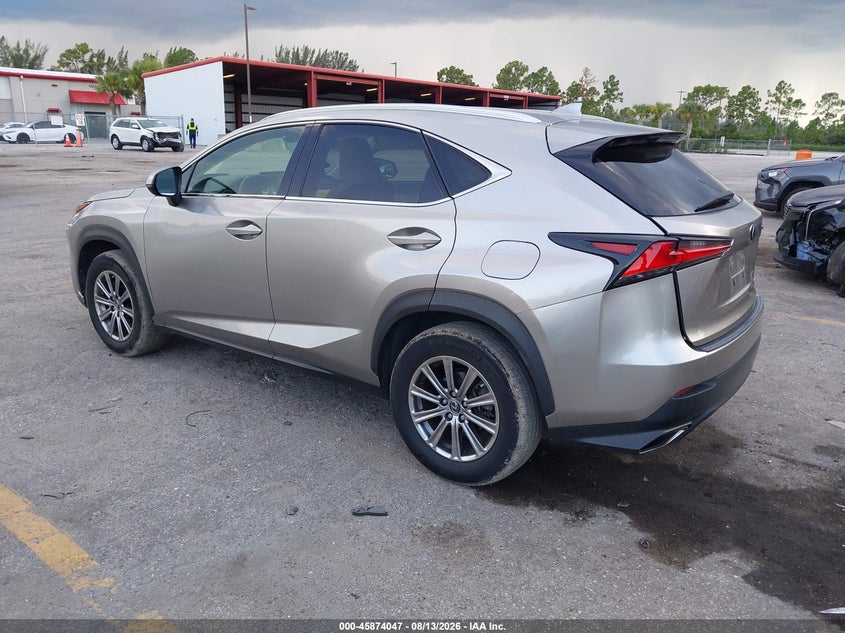 2020 LEXUS NX 300 — zdjęcie 3