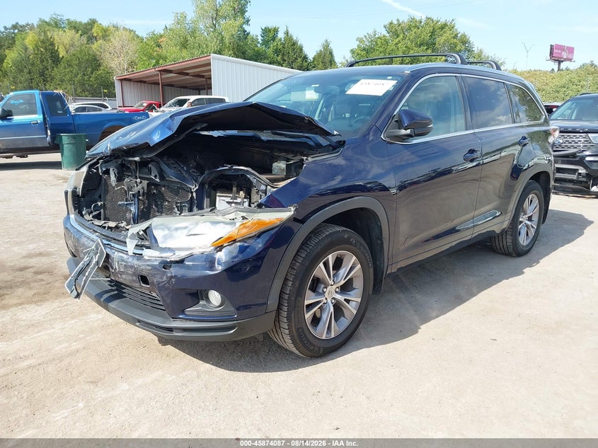 2015 TOYOTA HIGHLANDER auction photo 2