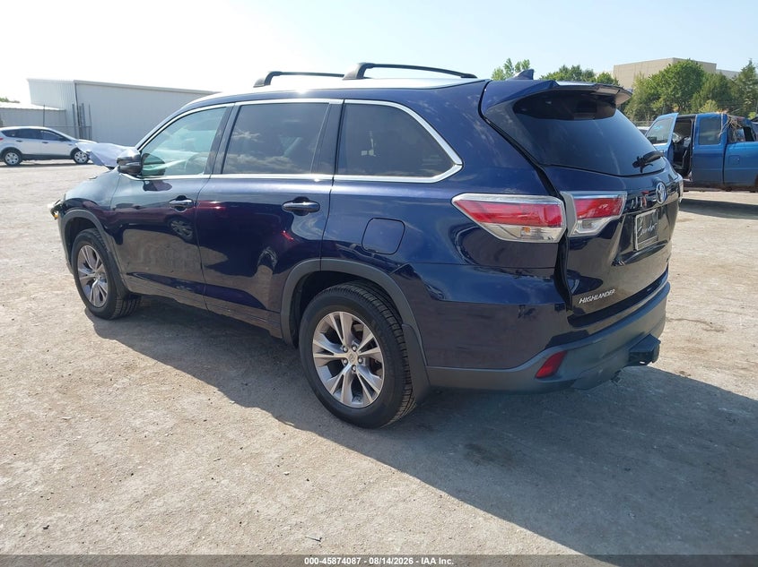 2015 TOYOTA HIGHLANDER auction photo 3