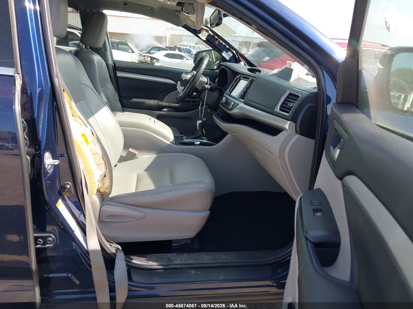 2015 TOYOTA HIGHLANDER auction photo 5