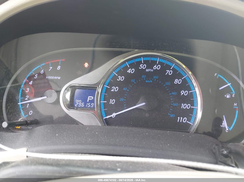 2012 TOYOTA SIENNA auction photo 7