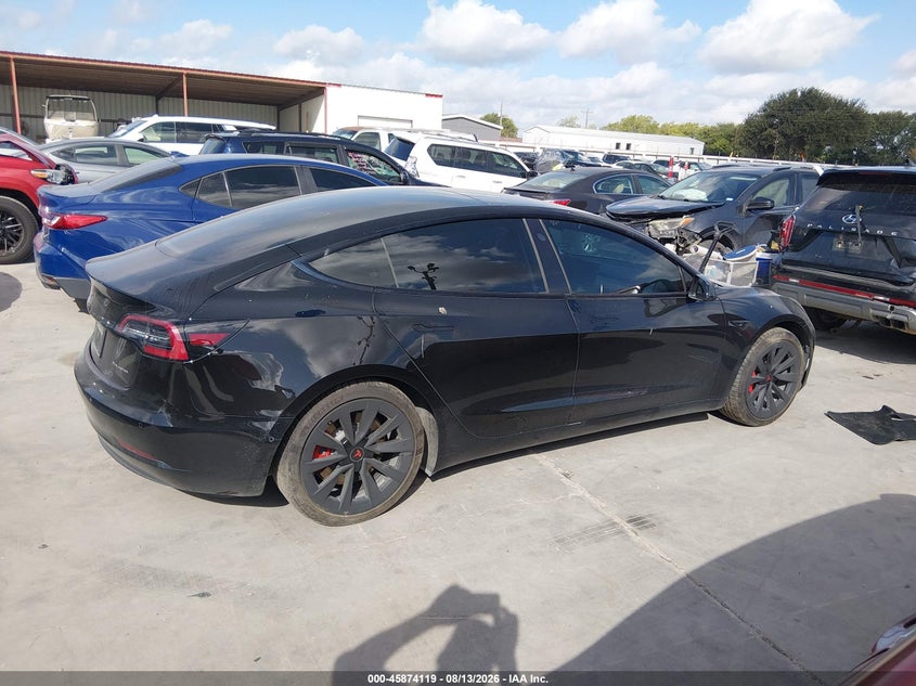TESLA MODEL 3 - zdjęcie 12