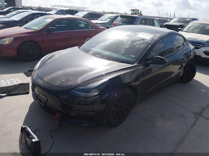 TESLA MODEL 3 - zdjęcie 2