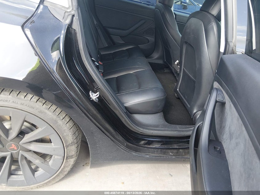 TESLA MODEL 3 - zdjęcie 8