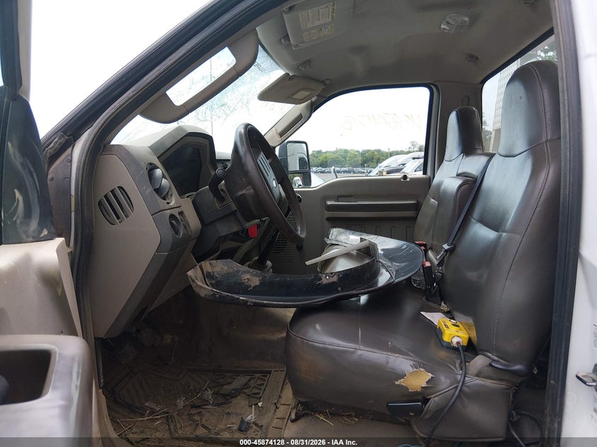 2010 FORD F-350 CHASSIS auction photo 6