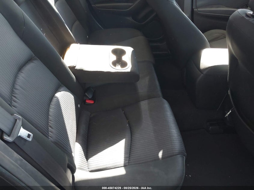 2016 MAZDA MAZDA3 auction photo 8