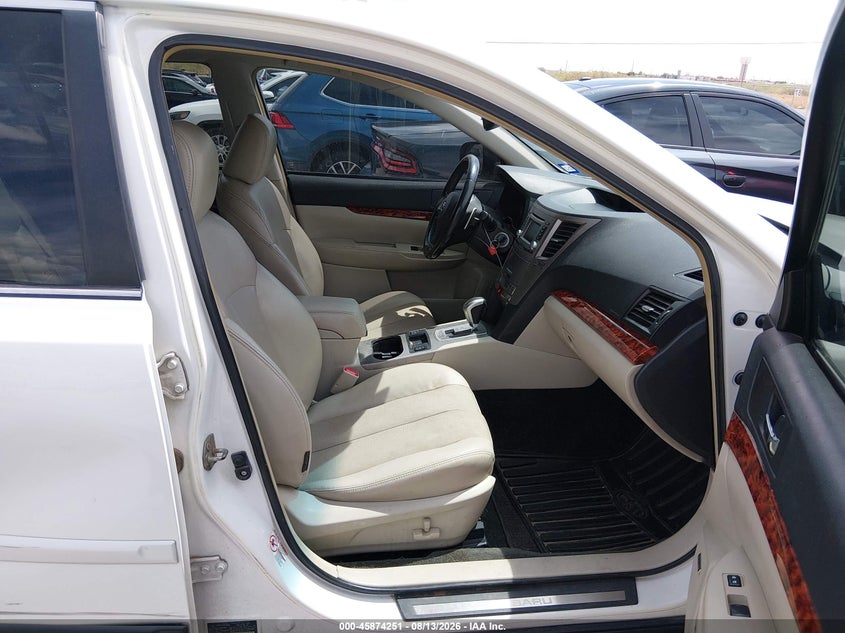 2012 SUBARU OUTBACK auction photo 5