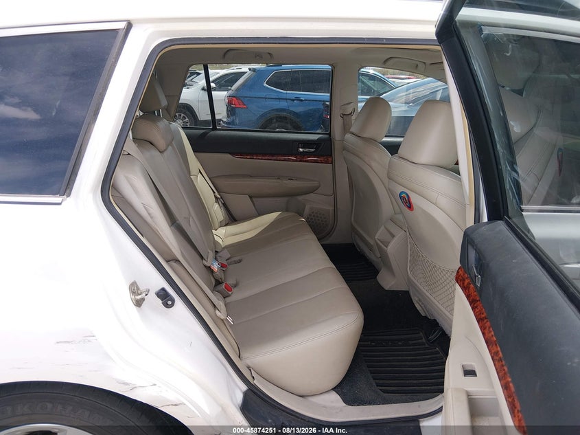 2012 SUBARU OUTBACK auction photo 8