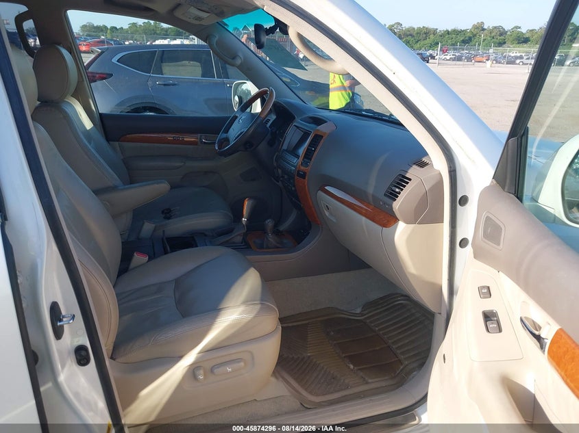 2004 LEXUS GX 470 auction photo 5