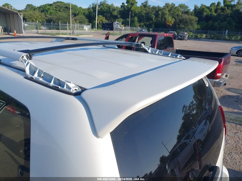 2004 LEXUS GX 470 auction photo 6
