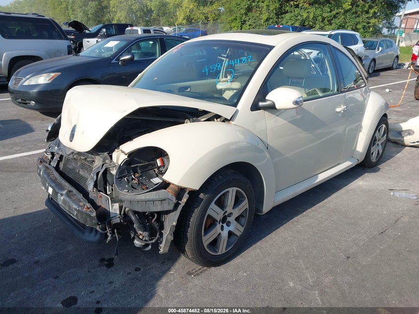 2006 VOLKSWAGEN NEW BEETLE auction photo 2