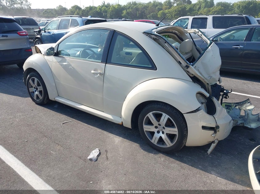 2006 VOLKSWAGEN NEW BEETLE auction photo 3