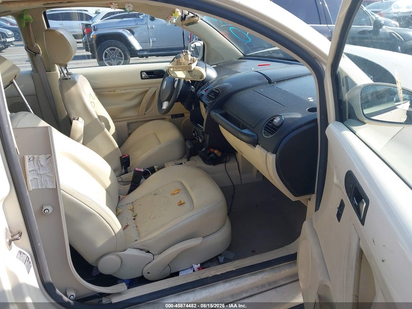 2006 VOLKSWAGEN NEW BEETLE auction photo 5