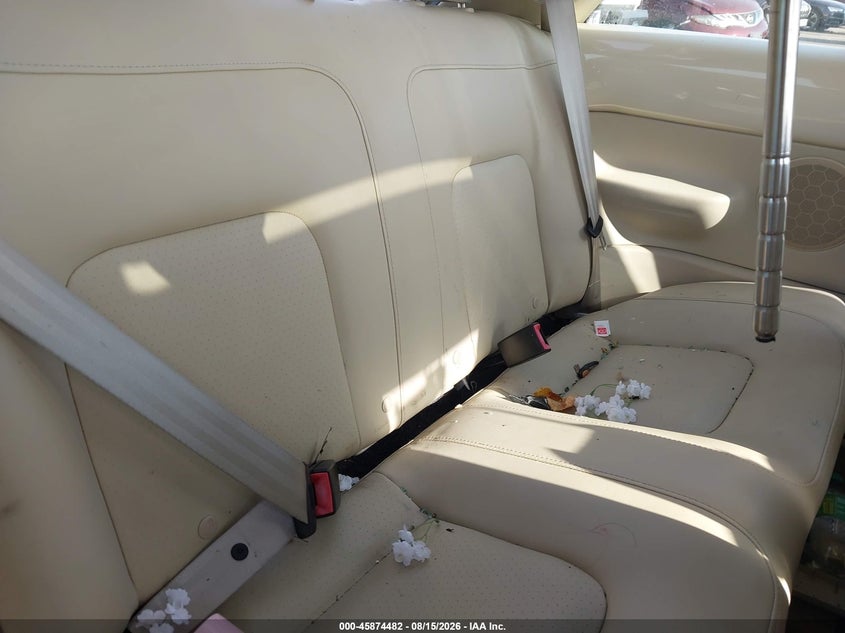 2006 VOLKSWAGEN NEW BEETLE auction photo 8