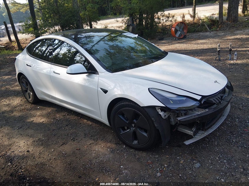 TESLA MODEL 3 - zdjęcie 1