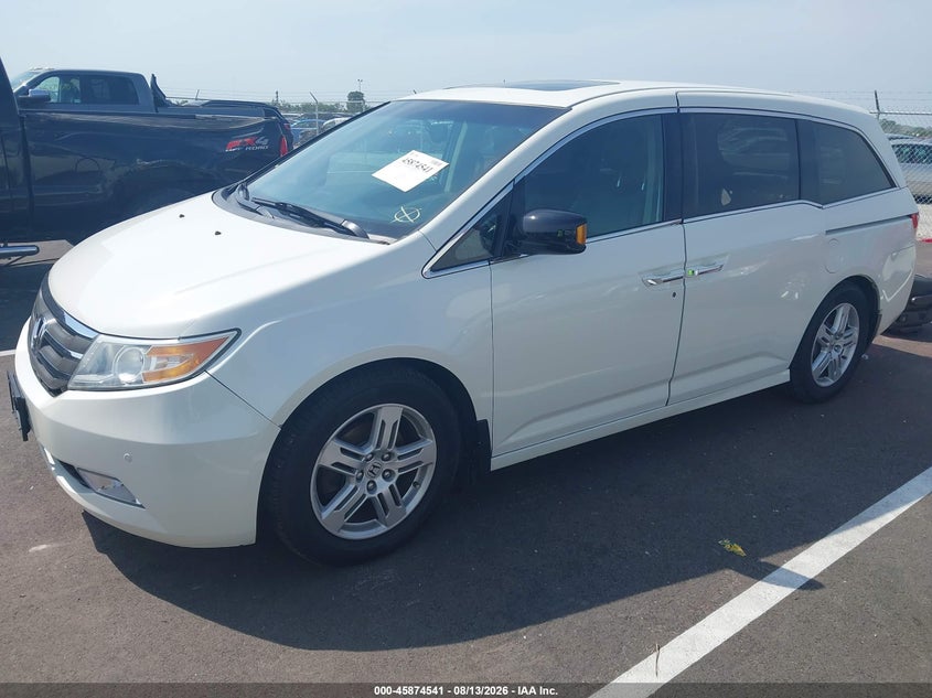 2013 Honda Odyssey, Rear, IAAI, VIN 5FNRL5H91DB011014 — photo 2