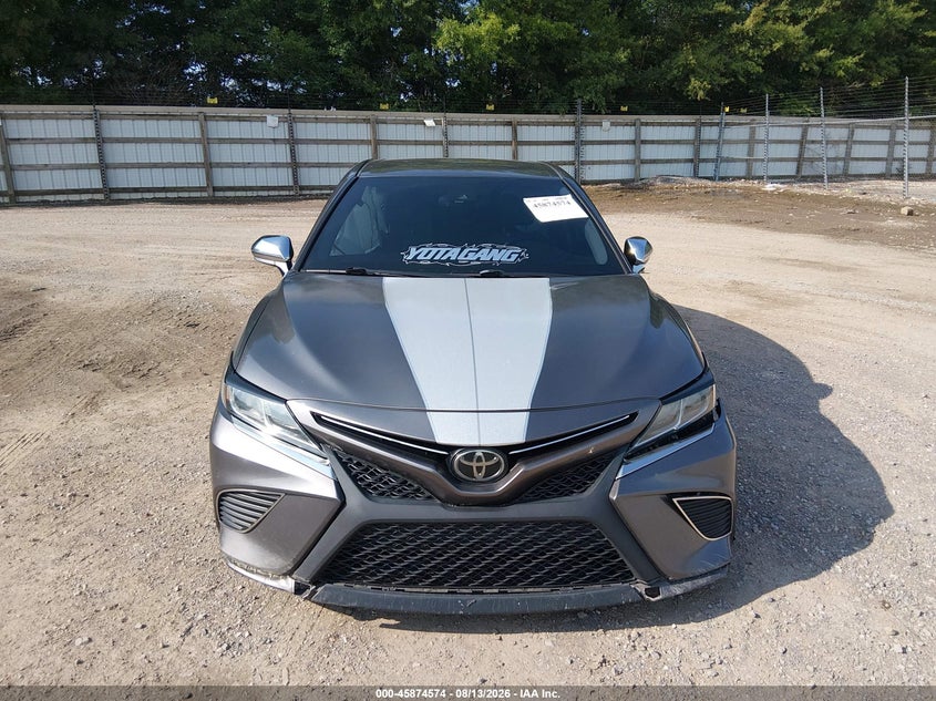 TOYOTA CAMRY - zdjęcie 12