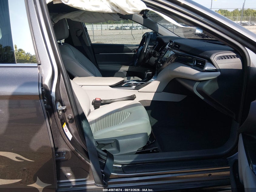 2018 TOYOTA CAMRY auction photo 5