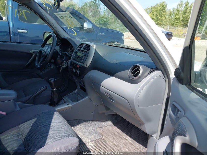 2001 TOYOTA RAV4 auction photo 5