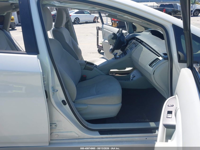 TOYOTA PRIUS - zdjęcie 5