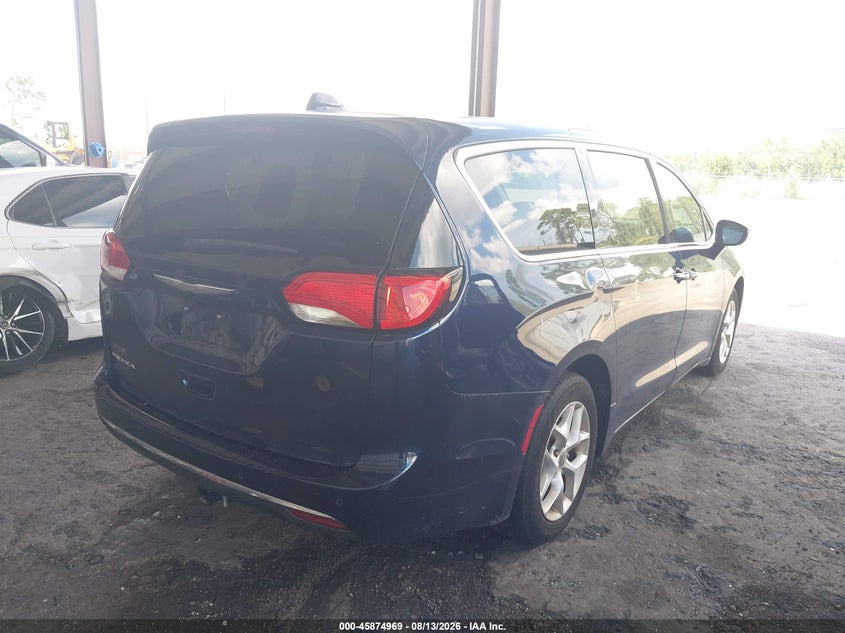 2018 CHRYSLER PACIFICA auction photo 4