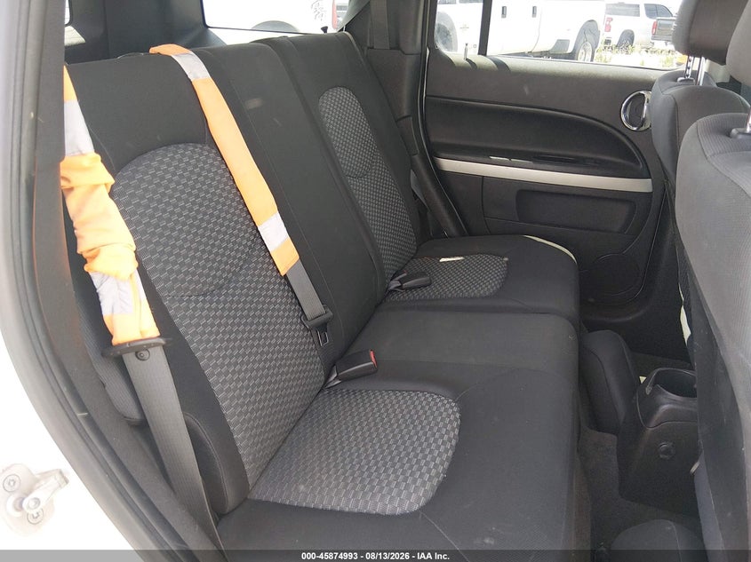 2010 CHEVROLET HHR auction photo 8
