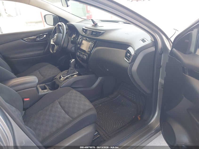 2018 NISSAN ROGUE SPORT auction photo 5