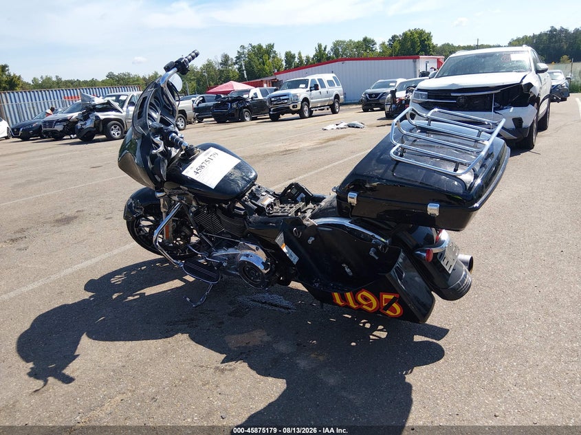 HARLEY-DAVIDSON FLHX 2020