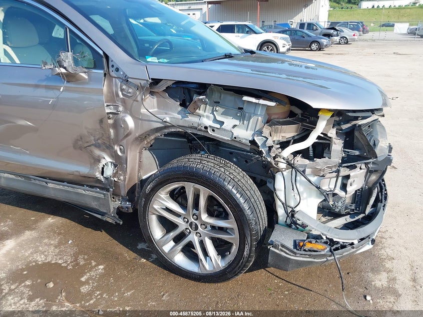 LINCOLN MKC 2018 VIN 5LMCJ3D9XJUL30221