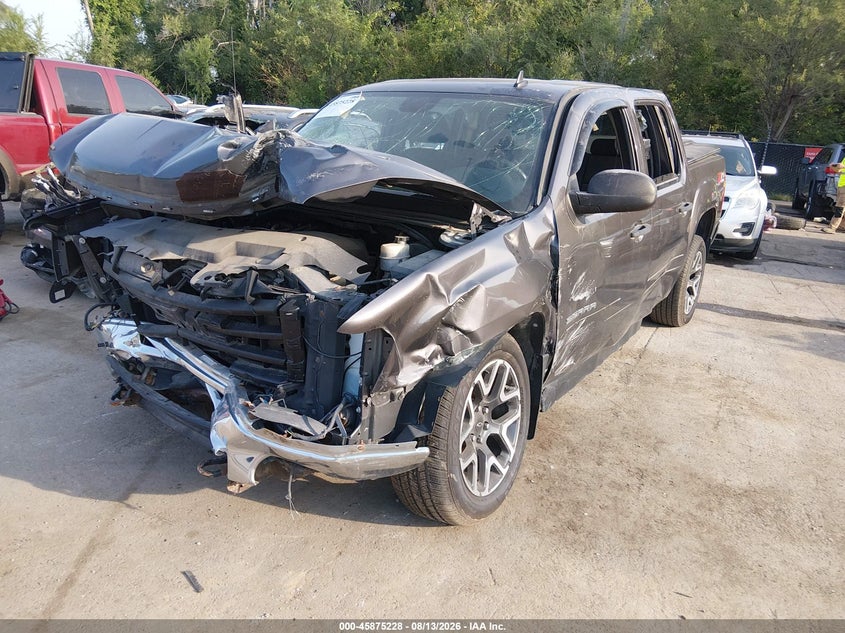 2011 GMC Sierra, Front End, IAAI, VIN 3GTP2VE34BG282912 — photo 2