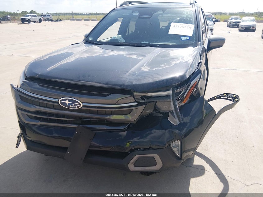 2025 SUBARU FORESTER auction photo 6