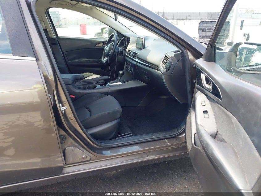 2015 MAZDA MAZDA3 auction photo 5